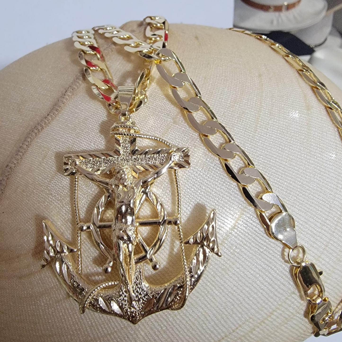 Cadena Ancla Cristo 14k/8mm/24 pulgadas