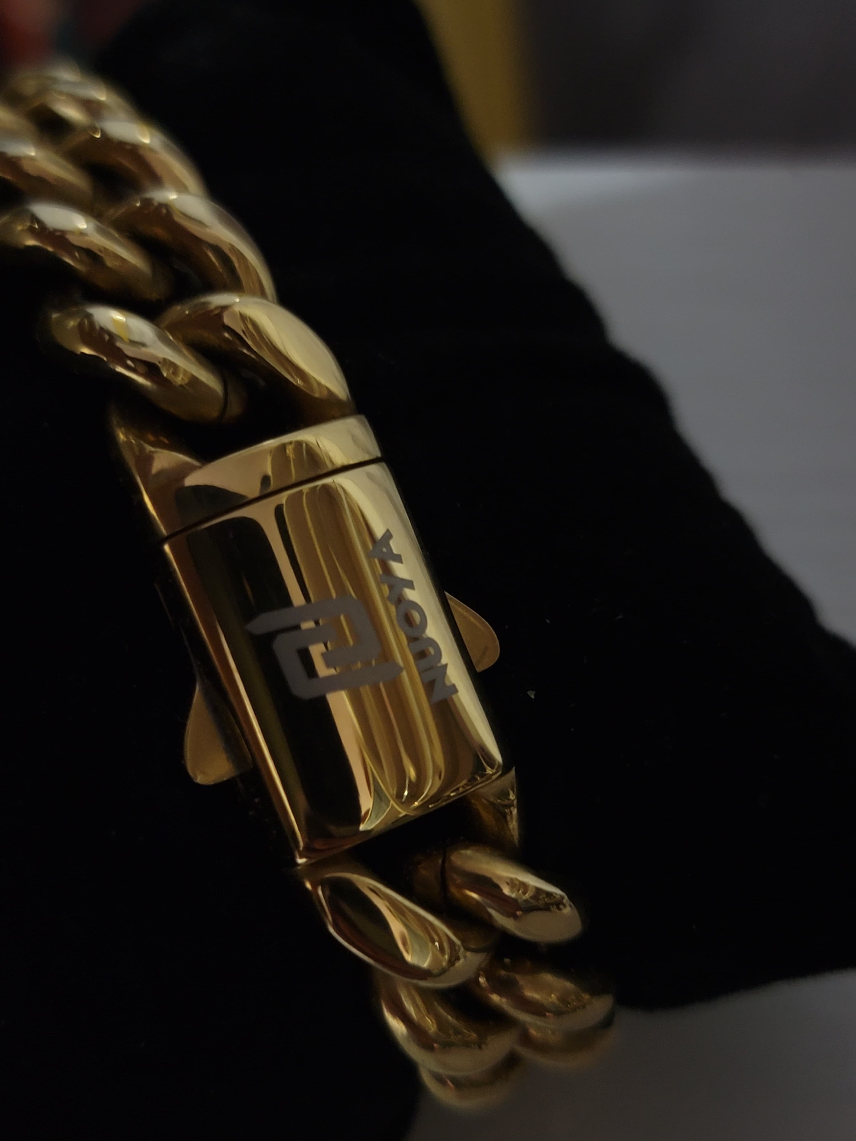 Pulsera Cubana de Alta Gama 15mm Chapada en Oro 18K – Broche de Caja