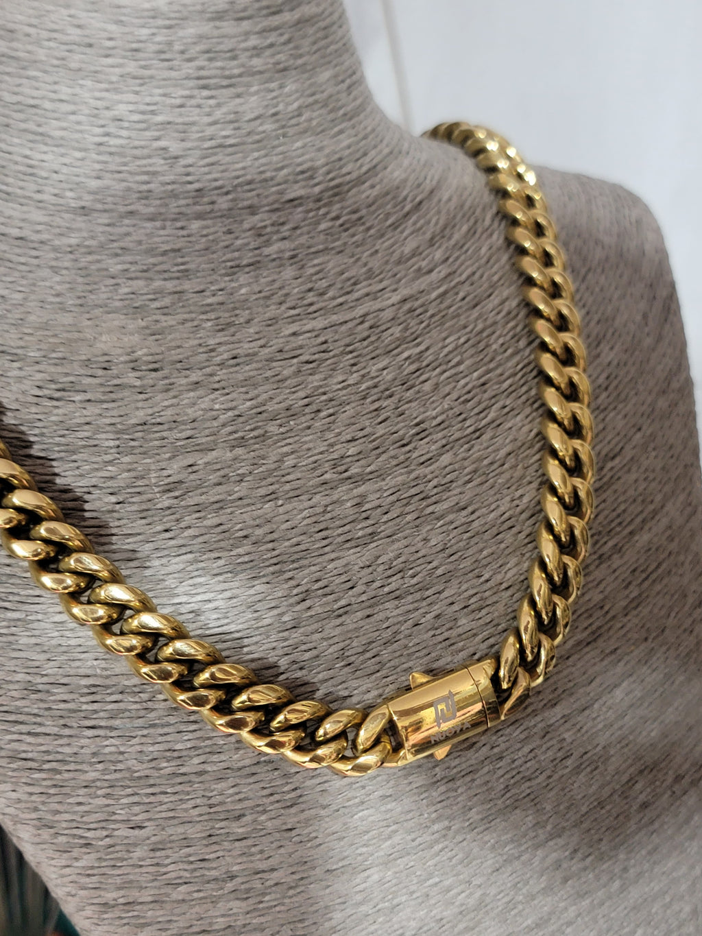 Cadena Cubana de Lujo 14mm Chapada en Oro 14K – Estilo Imponente