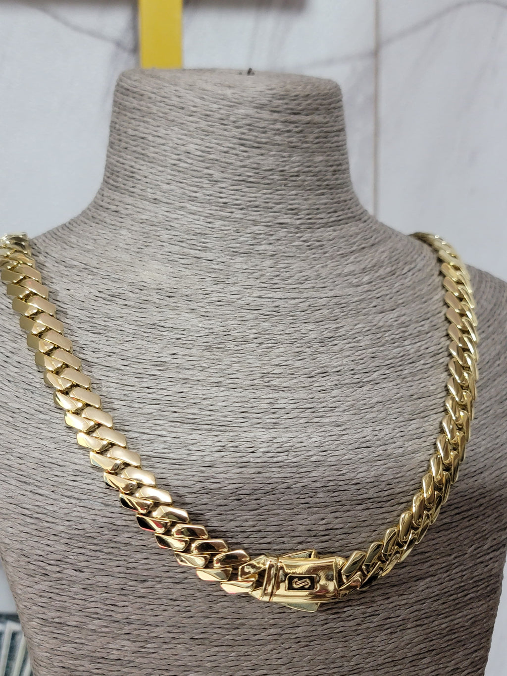 Cadena Cubana Mónaco Chain Chapada en Oro 14K – Alta Gama