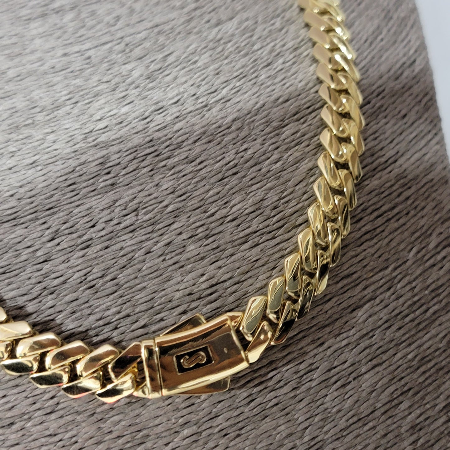 Cadena Cubana Mónaco Chain Chapada en Oro 14K – Alta Gama