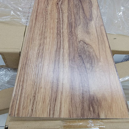 Piso Vinílico Tipo Madera – Autoadhesivo y Fácil Instalación