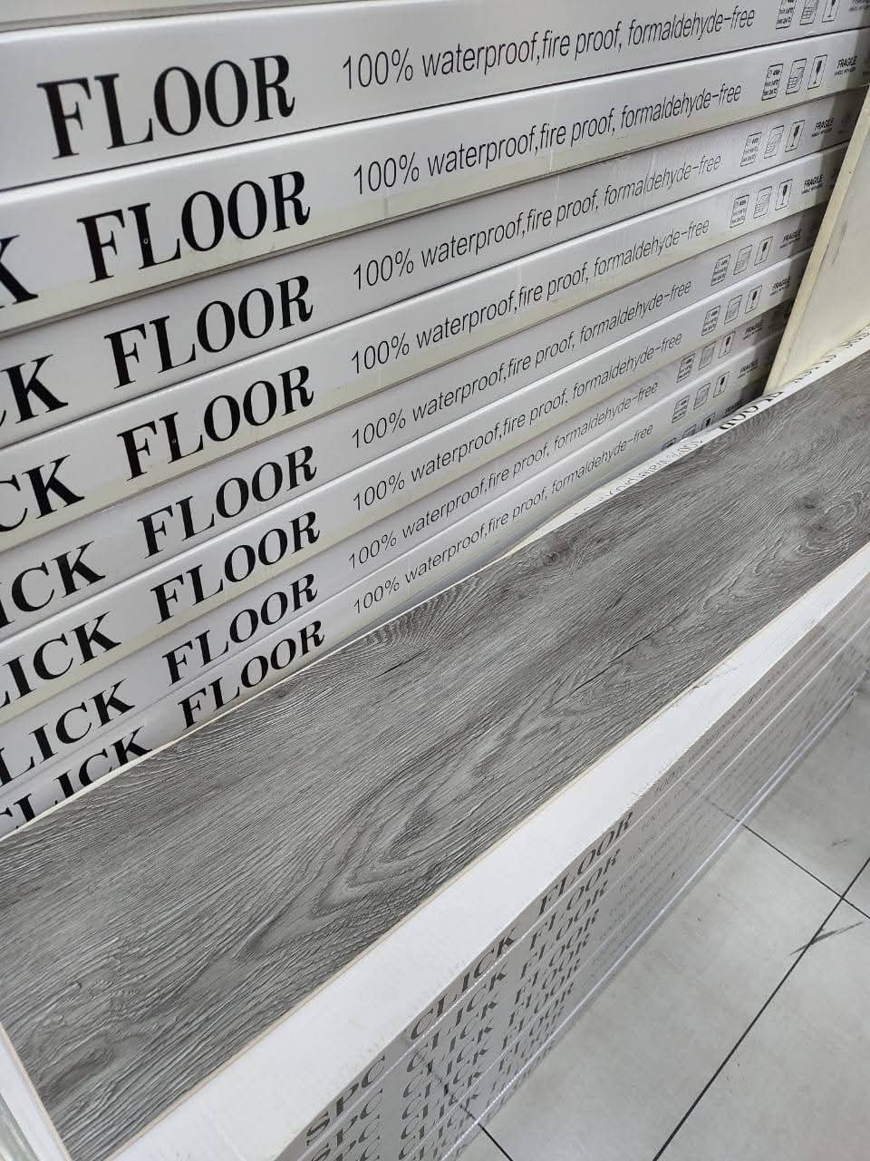 Piso SPC Click – Alta Resistencia y Fácil Instalación