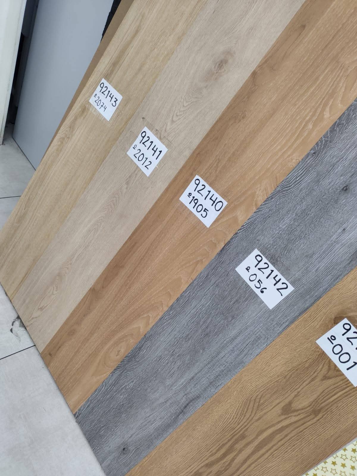 Piso SPC Click – Alta Resistencia y Fácil Instalación