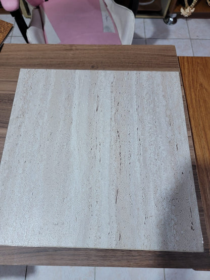 Piso Vinílico Tipo Cerámica 18x18” – Fácil Instalación