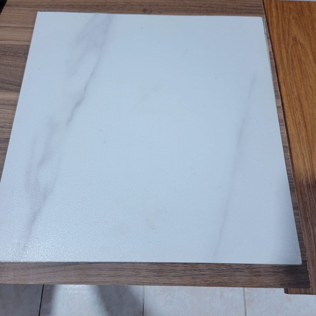 Pisos Vinil Tipo Cerámica 18x18 pulg.