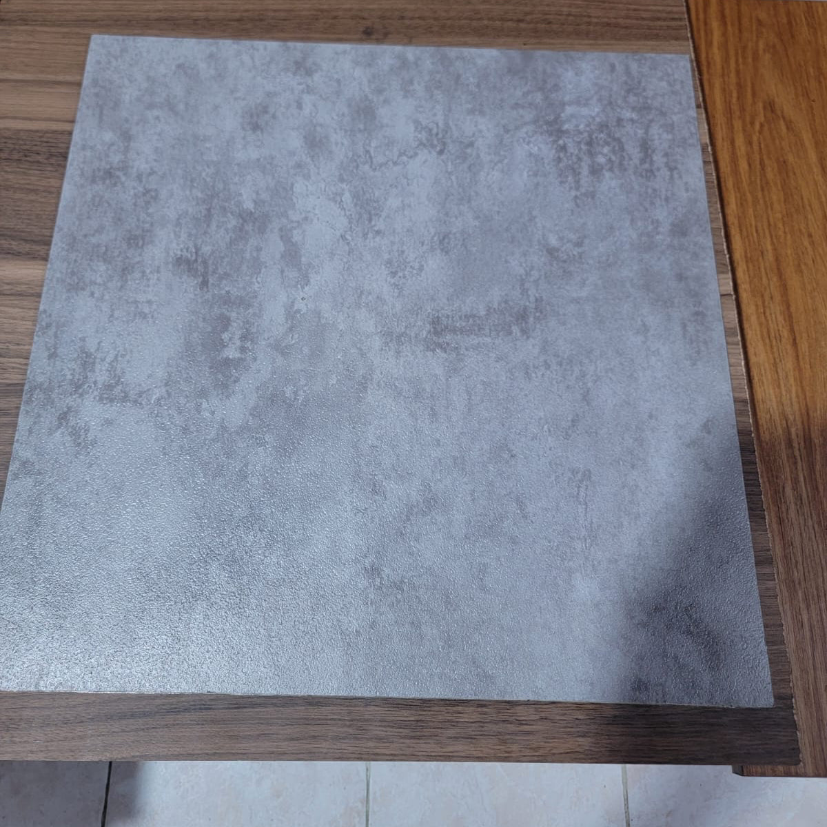 Pisos Vinil Tipo Cerámica 18x18 pulg.
