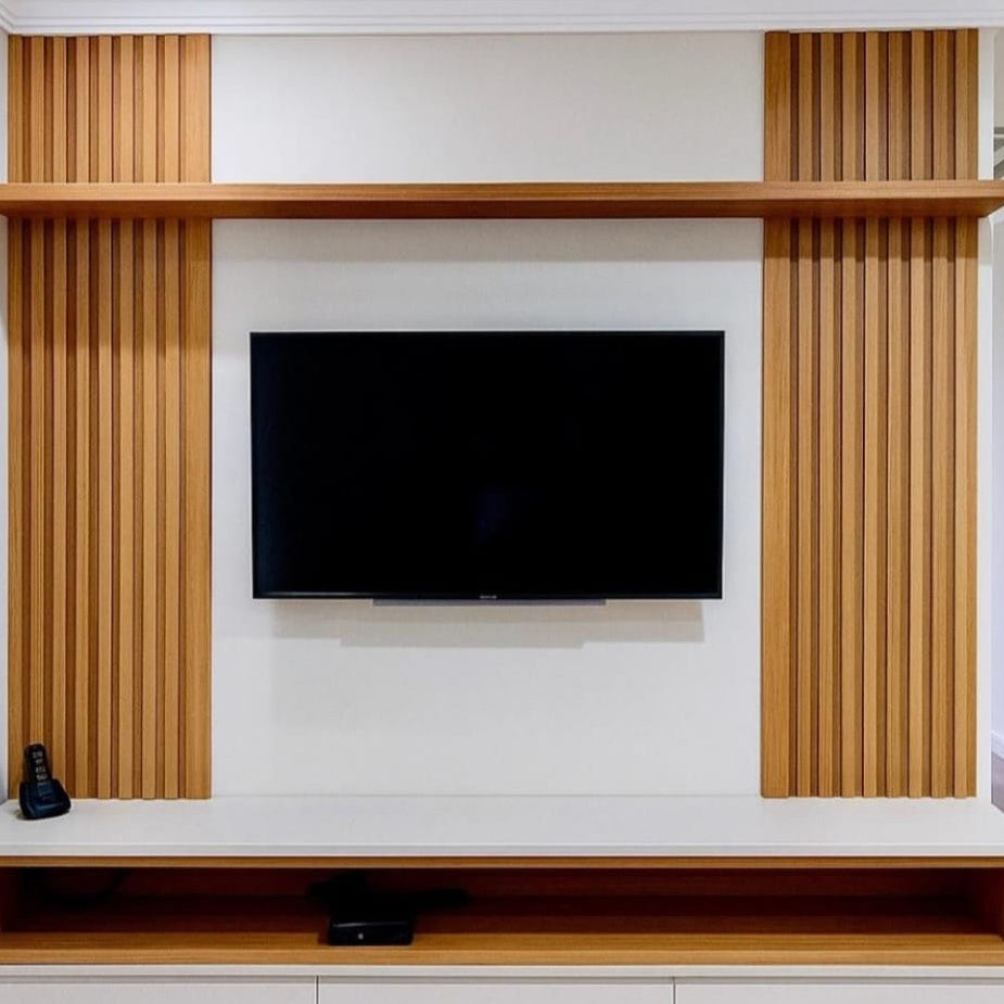 Revestimiento Vertical de Madera Moderna