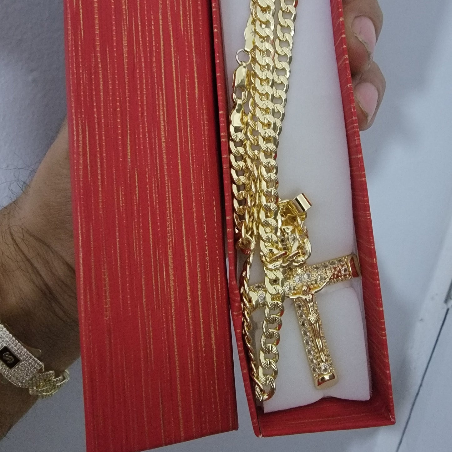 cadena cubana con resaltes 3d
