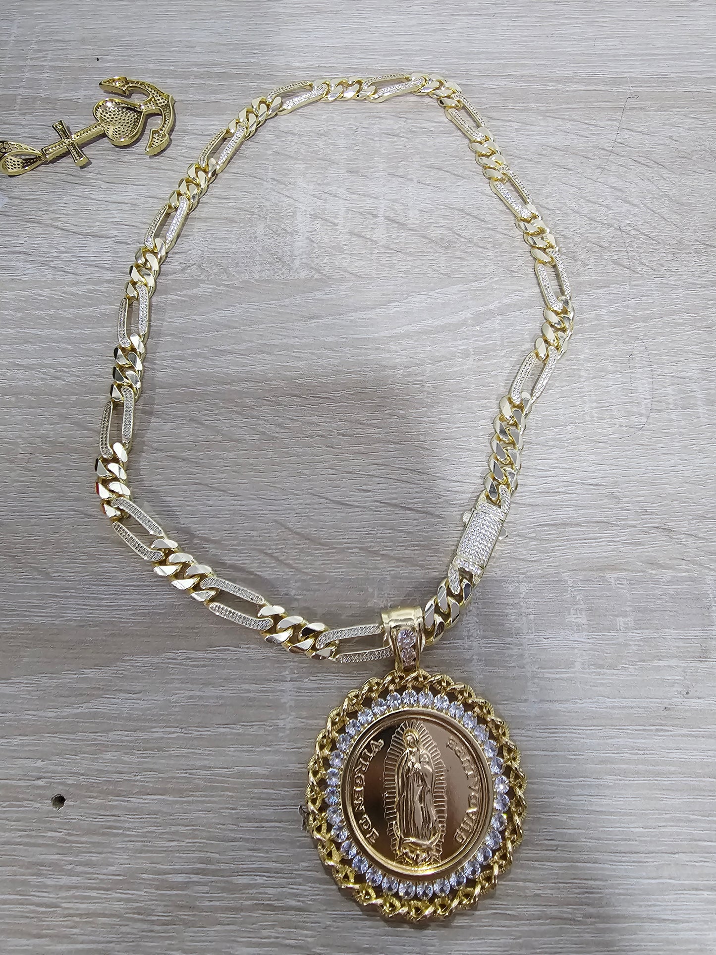 cadena cubana 10 con dije milímetros full diamantada